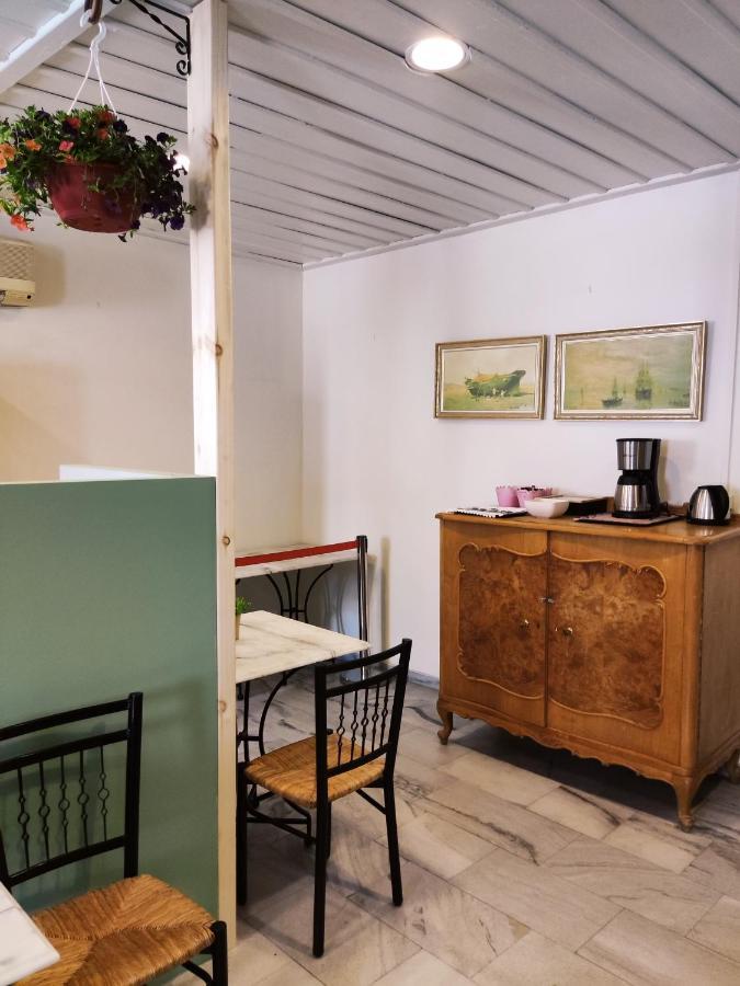 Fiera Guesthouse Ermupoli Zewnętrze zdjęcie