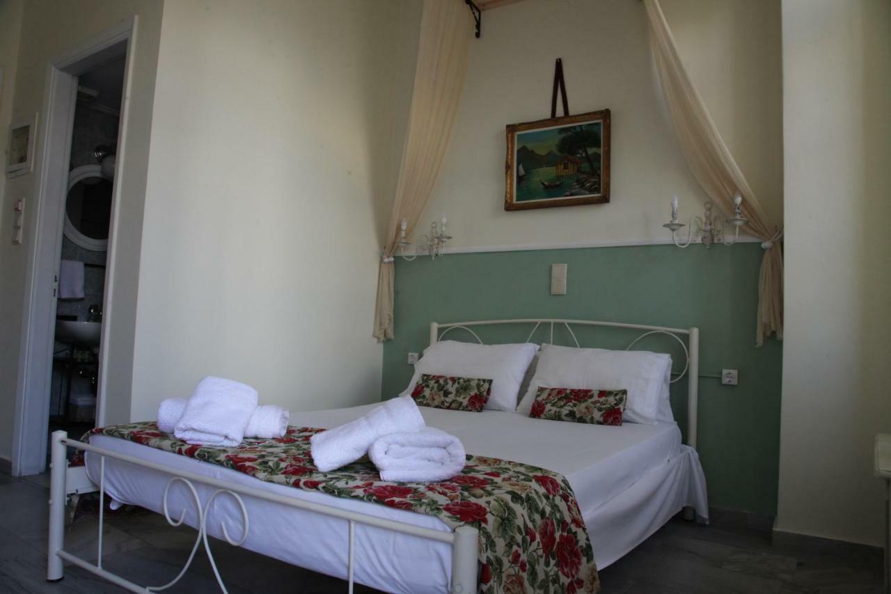 Fiera Guesthouse Ermupoli Zewnętrze zdjęcie