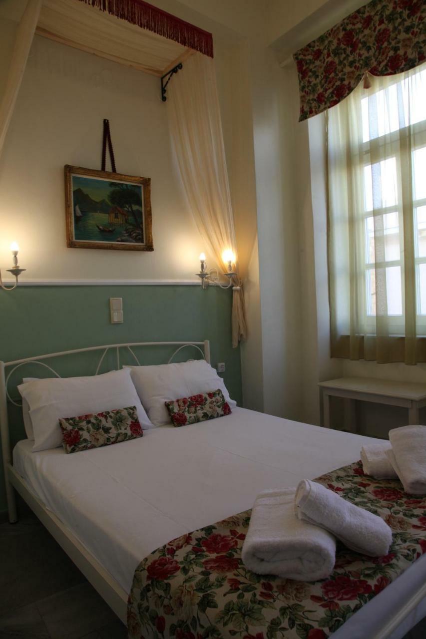 Fiera Guesthouse Ermupoli Zewnętrze zdjęcie