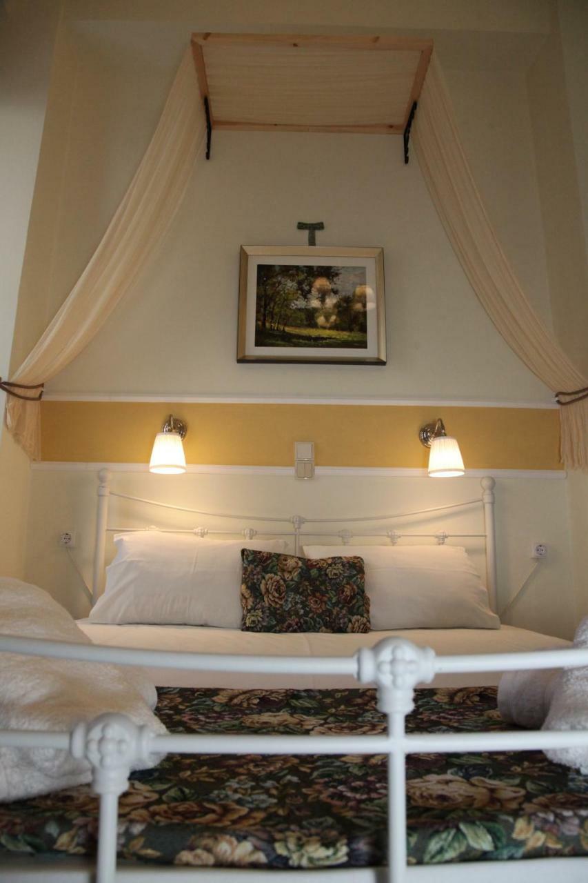 Fiera Guesthouse Ermupoli Zewnętrze zdjęcie