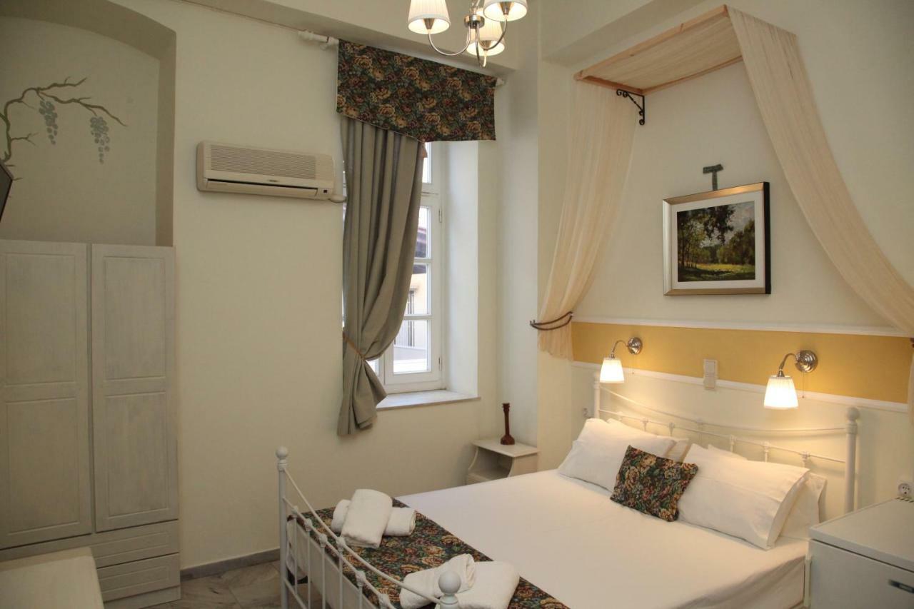 Fiera Guesthouse Ermupoli Zewnętrze zdjęcie