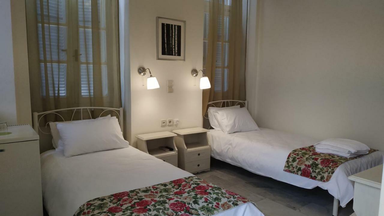 Fiera Guesthouse Ermupoli Zewnętrze zdjęcie