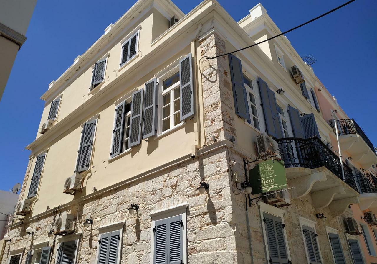 Fiera Guesthouse Ermupoli Zewnętrze zdjęcie