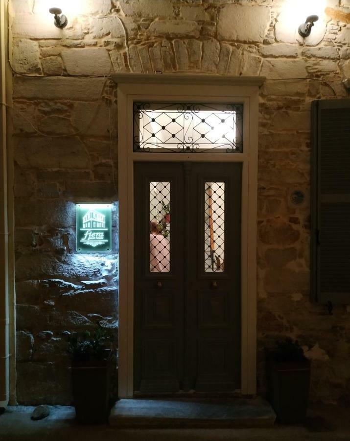 Fiera Guesthouse Ermupoli Zewnętrze zdjęcie